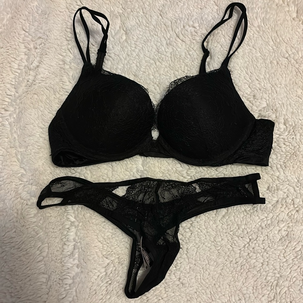 victoria’s secret very sexy push up + thong
